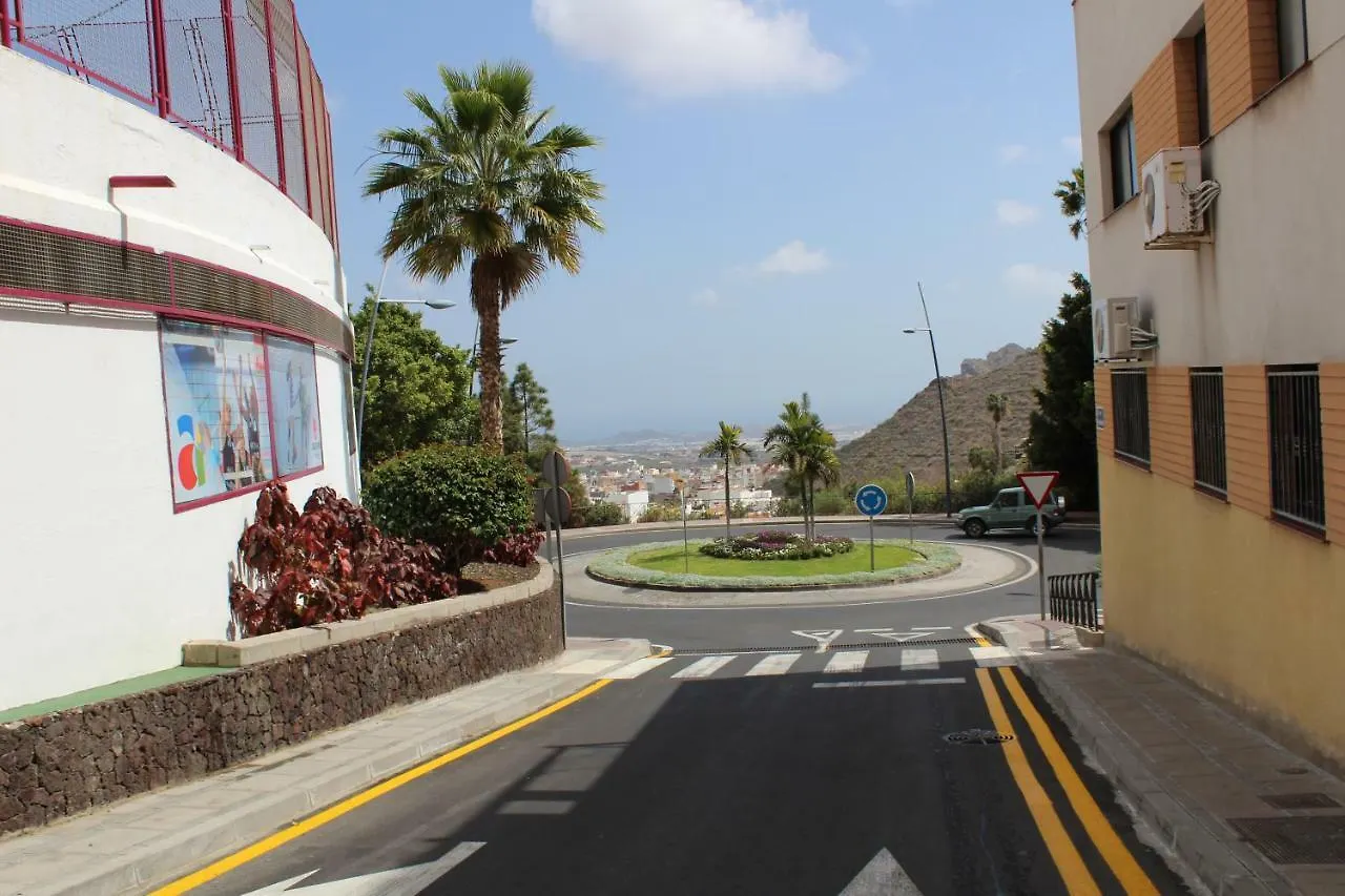 Hôtel Apartamento La Camella à Arona  Espagne